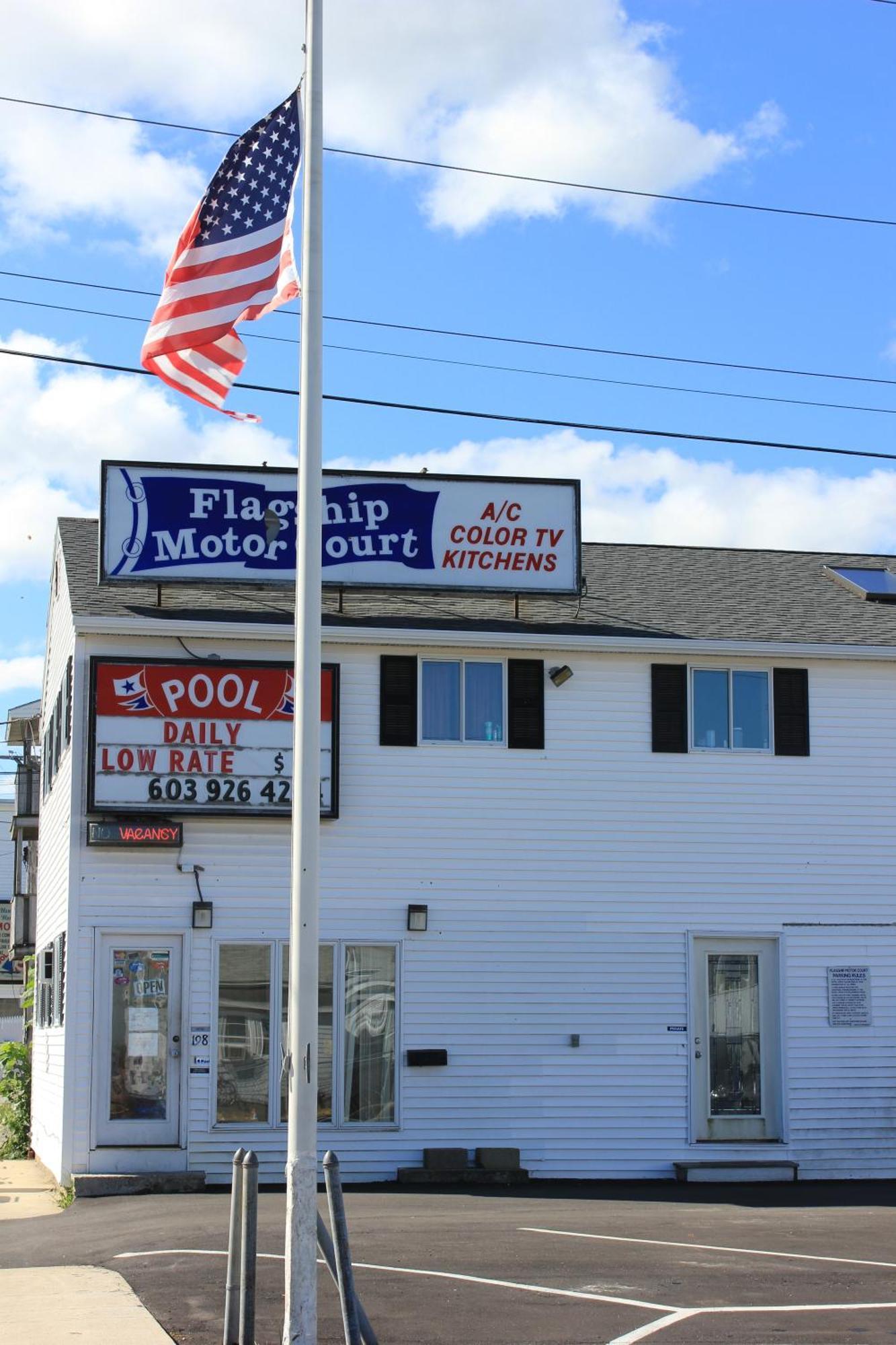 Flagship Motorcourt Motel Hampton Exterior photo